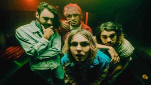 Read more about the article STAND ATLANTIC // SINGLE “WARZONE”