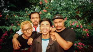 Read more about the article FUZZYA // MAXI-SINGLE “REASSURING” / “REALITY BITES”