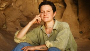 Read more about the article ADRIANNE LENKER // SINGLE “FREE TREASURE”