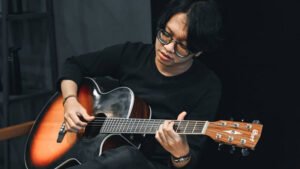 Read more about the article RAGA PRATAMA // SINGLE “BUKAN LAGU LEBARAN”