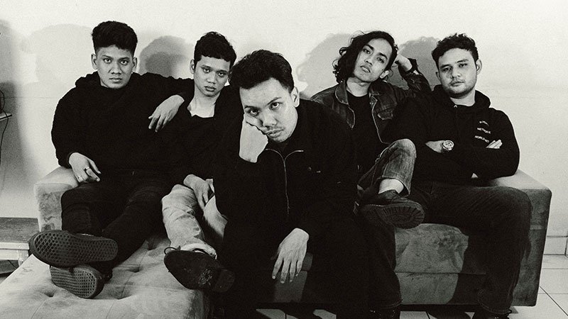 You are currently viewing SUN AND MOON // SINGLE “RAJA MANTRA”