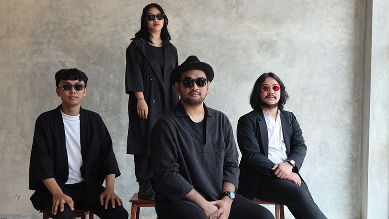 You are currently viewing SILLAS // SINGLE ” LARUNG”