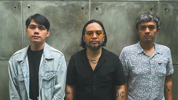 You are currently viewing WE ARE NEUROTIC // SINGLE “DEUS E SAMBA”