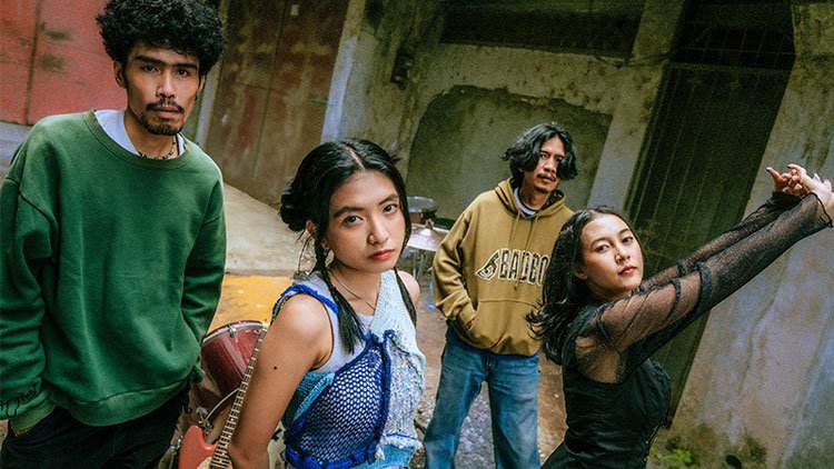 You are currently viewing LITTLE MASCARA // MAXI SINGLE “TERSANDUNG, TERJEREMBAB & CARELESS GRUMBLE”