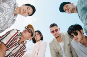 Read more about the article MALIQ & D’ESSENTIALS SIAP GELAR TUR ALBUM // “CAN MACHINES FALL IN LOVE?”