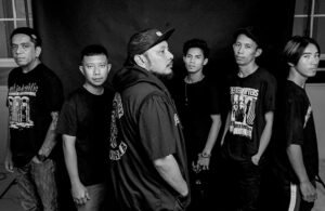 Read more about the article PRIMITIVE MONKEY NOOSE (PMN) // SINGLE BIARLAH TERJADI