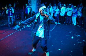 Read more about the article RAS MUHAMAD // SINGLE “HOLIDAY”