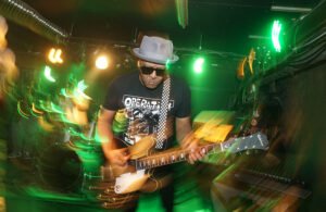 Read more about the article RAYMONDUS (GITARIS SHAGGYDOG) // SINGLE SOLO “RASA YAVA”