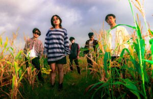 Read more about the article STRAVINE // SINGLE “IT’S OVER”