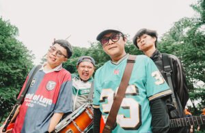 Read more about the article PYONG PYONG // SINGLE “MERAH BIRU”