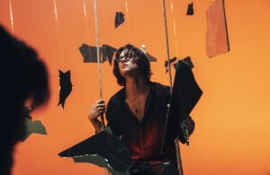 Read more about the article DAVID KUSHER // SINGLE “BREATHE IN, BREATHE OUT”