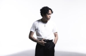 Read more about the article HINDIA // SHOWCASE “DOVES, ’25 ON BLACK CANVAS MIXTAPE” DI BALI