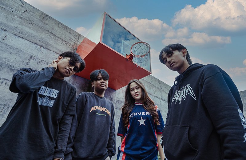 You are currently viewing RECONCILE // SINGLE “DROWNED IN STATIC”