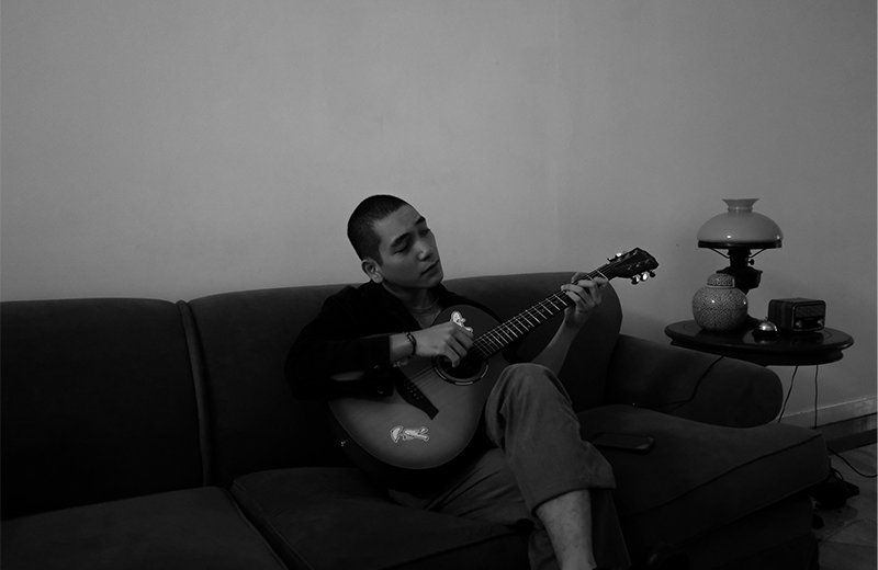 You are currently viewing RAFI SUDIRMAN HADIRKAN VISUALISASI PEDIHNYA RASA DITINGGALKAN DALAM VIDEO MUSIK “INGATKAH?”