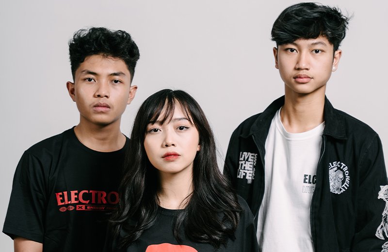 You are currently viewing HASTA // SINGLE “KINI SEMUA BERBEDA”