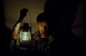 Read more about the article DREWGON BAGIKAN PROSES DIA MENEMUKAN TEMPAT DI DUNIA LEWAT MUSIC VIDEO “KOKO EVAV”