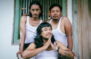 Read more about the article COCONIGHTMAN KEMBALI // SINGLE “SARIRASA”, CURHAT NAKAL PARA JOMBLO DEWASA