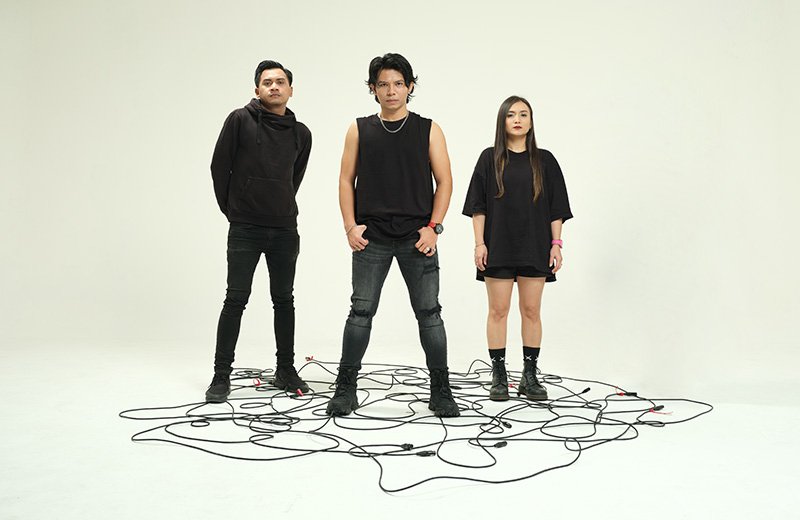 You are currently viewing ENGAGE IN VENGEANCE // “DEAD ALIVE”: TERIAKAN JIWA DARI MASA LALU