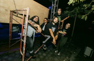 Read more about the article MORBID MONKE RILIS SINGLE DEBUT “WHEN I FEEL ALIVE” – SAAT PUNK DISKO KETEMU MONYET SAWAN