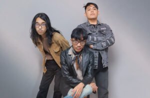 Read more about the article ONE MORE LIGHT RILIS “412”: PERMOHONAN MAAF YANG TERLAMBAT, TAPI TULUS