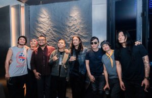 Read more about the article LOH KOK TUM BAND // GEBRAK W SUPER CLUB DENGAN TUKAR POSISI DI ATAS PANGGUNG