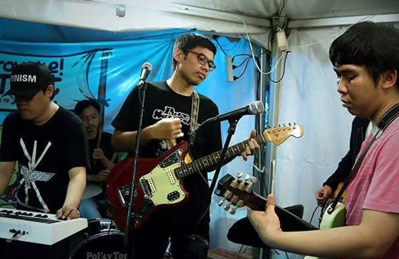 You are currently viewing THE SILENT LOVE RILIS ULANG ALBUM “RAINY SEASON” DALAM FORMAT KASET // ADA TAMBAHAN LAGU BARU!