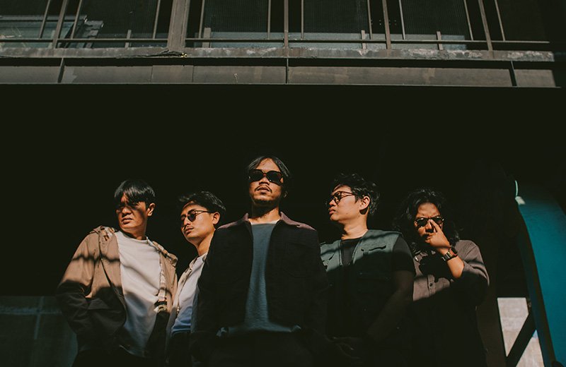 You are currently viewing HYENAS BUKA ERA BARU LEWAT “RUPA” // KENALKAN VOKALIS BARU DAN LAGU INDONESIA PERTAMA