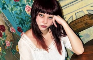 Read more about the article SHYE RILIS SINGLE TERBARU // “TOO LATE”: CERITA TENTANG CINTA YANG DATANG TERLAMBAT