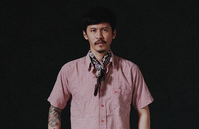 You are currently viewing BERHENTI SEJENAK, MENARILAH: ASILDO BAWA BOSSANOVA HANGAT LEWAT SINGLE “SORE ITU (MENARI)”