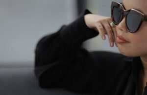 Read more about the article CITRA WARNERIN // RILIS “RAGU”: ANTHEM CINTA DALAM DIAM PARA INTROVERT