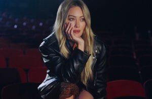 Read more about the article HILARY DUFF // COMEBACK DEKADE INI: LEBIH DEWASA DAN FEELING GOOD DENGAN SINGLE “MATURE”