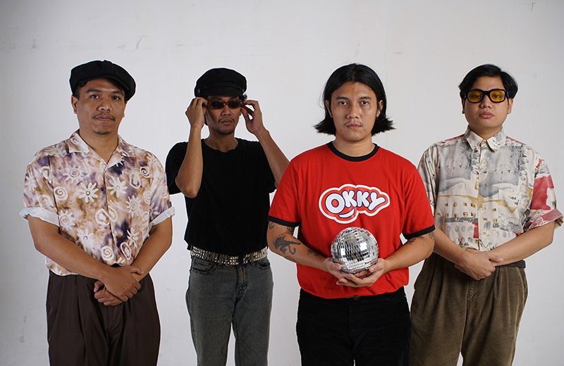 You are currently viewing MERRMAN RILIS MAXI SINGLE ‘ALLIGATOR & BURN FOR GOLD’, PEMBUKA ALBUM TAHUN DEPAN!