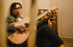 Read more about the article ADHITIA SOFYAN // RILIS “OBSERVASI TRANSISI”: RUANG TENANG DI TENGAH RIBUTNYA DUNIA