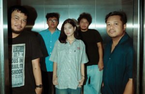 Read more about the article STATELINES RESMI MELUNCURKAN DUA SINGLE DEBUT: “FADING ECHOES” & “UNTIL IT’S OVER”