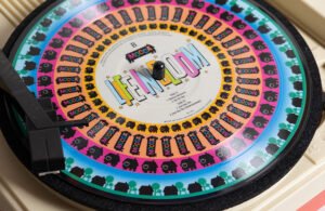 Read more about the article 🎶 MOCCA RILIS VINYL ‘LIFE IN BLOOM’ BERKONSEP ZOETROPE, PERAYAAN 25 TAHUN BERKARYA DENGAN ILUSI ANIMASI KEREN