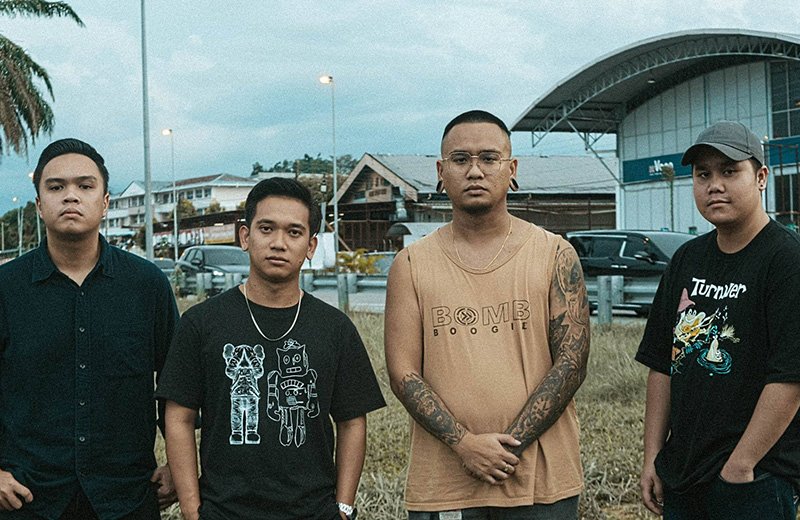 Read more about the article POPANG HADIR DENGAN SINGLE BARU, “IF ONLY”: MENCERMINKAN PENYESALAN DAN PENCARIAN DIRI
